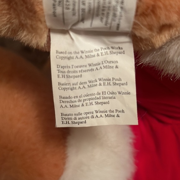 Wind up Winnie the Pooh Disney Christmas plush. - Picture 11 of 11